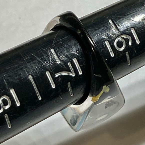 Vintage Acrylic Lucite Cocktail Ring Size 6 6.5 Black White Geometric Hand Made - Picture 8 of 8